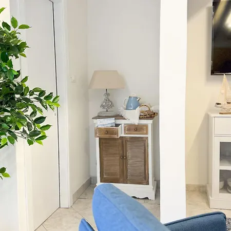 Casa Delabree Apartment